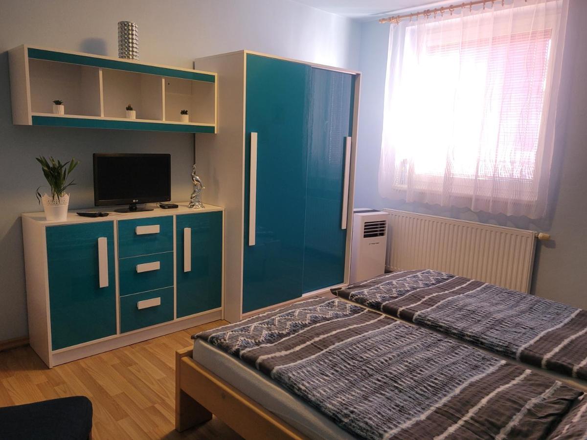 Penzion U Mikulincu Mikulov Exterior foto